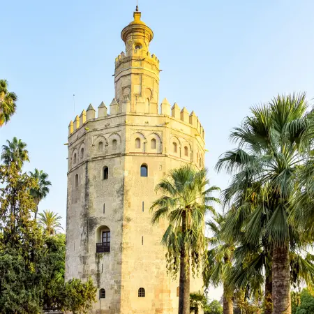 Torre del Oro w Sewilli – XII‑wieczna wieża nad rzeką Gwadalkiwir