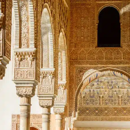 arabska-sztukateria-ornamenty-palac-nasrydow-alhambra